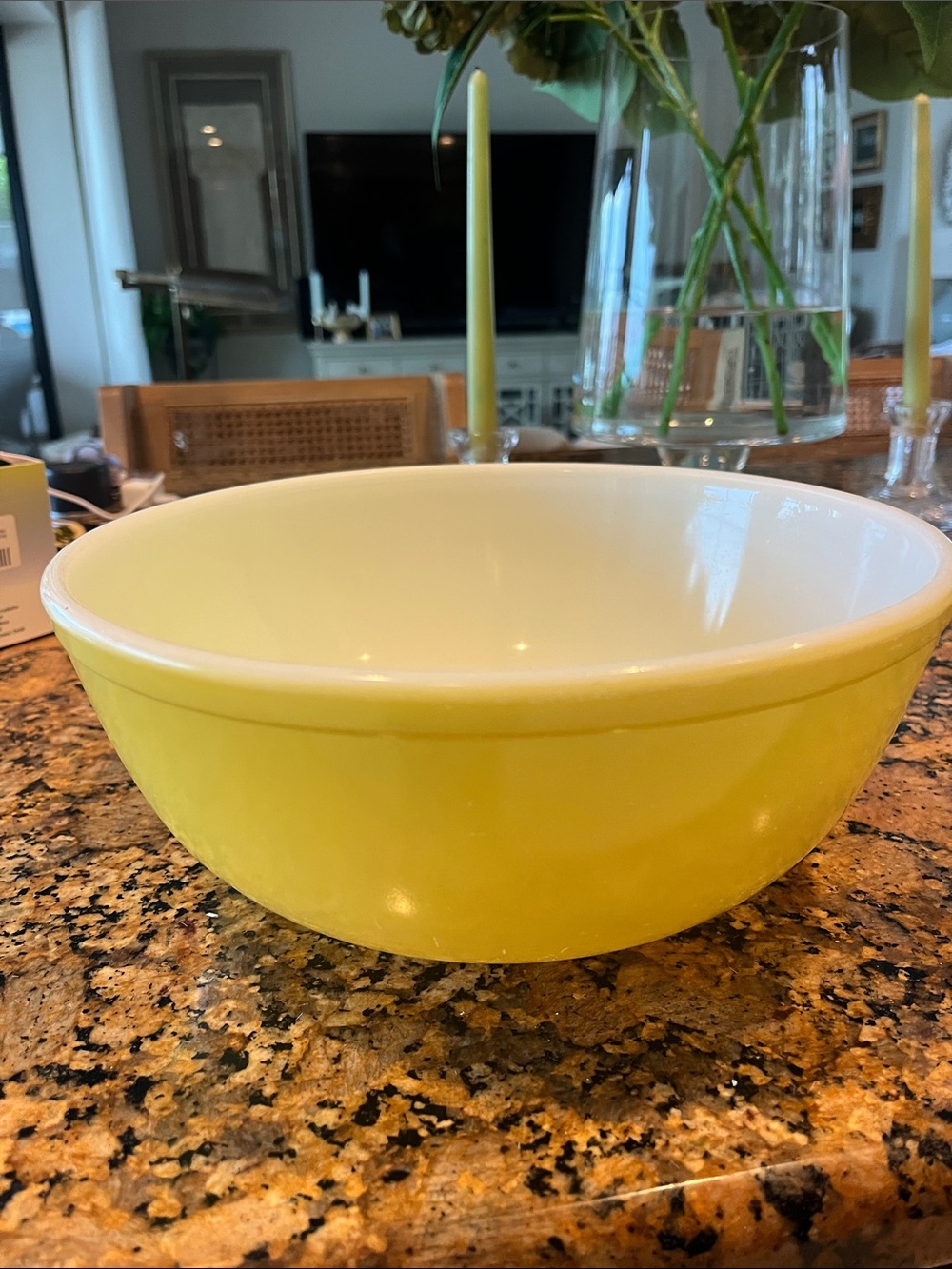 Vintage PYREX 404 large Yellow primary color glass mixing nesting bowl
